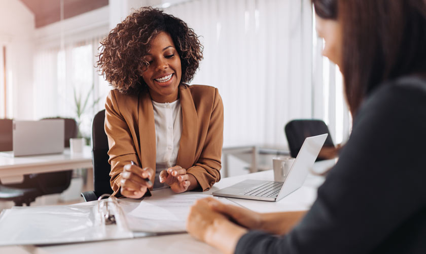 Client consulting with a agent